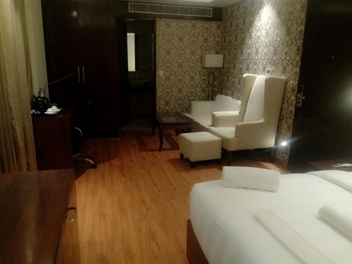 The Grand Parisian Hotell Delhi  Exteriör bild