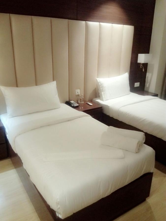 The Grand Parisian Hotell Delhi  Exteriör bild