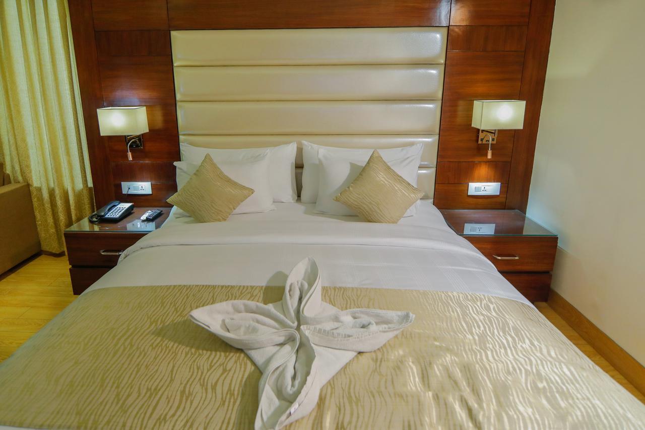 The Grand Parisian Hotell Delhi  Exteriör bild