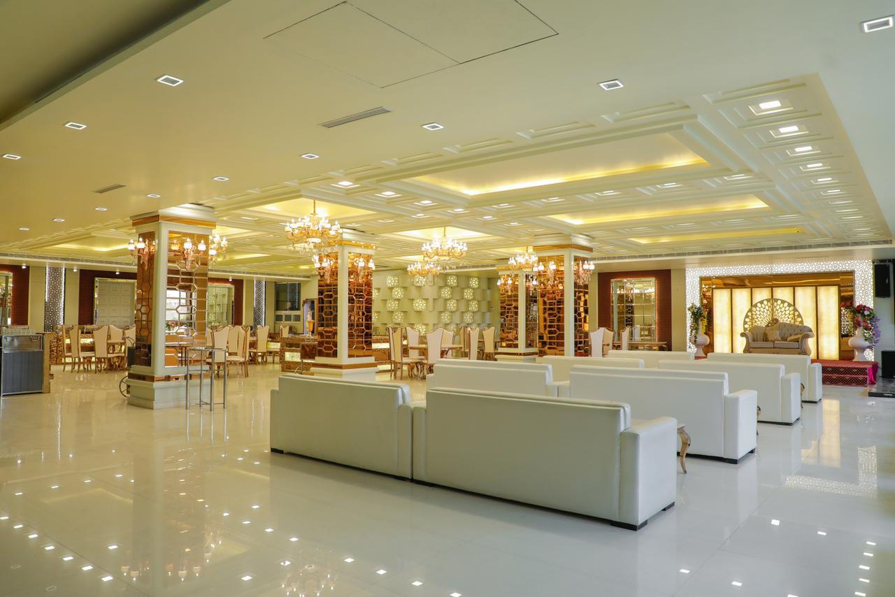 The Grand Parisian Hotell Delhi  Exteriör bild