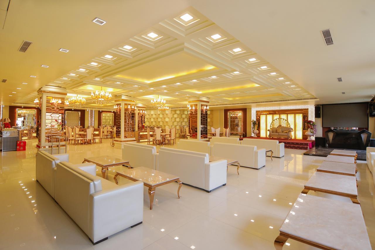 The Grand Parisian Hotell Delhi  Exteriör bild